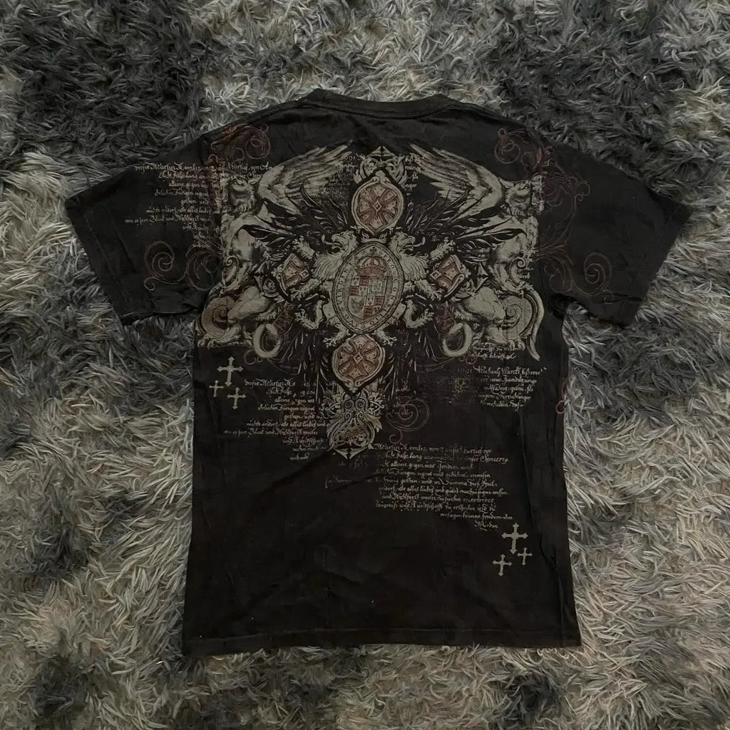 Affliction Gothic Script & Wing Print Tee, Exquisite Streetwear Graphic T - Shirt for Trendsetters
